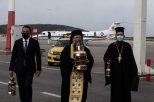 Άγιο Φως: Με μεγάλη καθυστέρηση στην Αθήνα - Γιατί άργησε να φύγει από το Ισραήλ