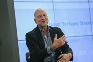 Αναψε φωτιές το τραγούδι του Δεληβοριά για τα θύματα των Τεμπών: Ατόφια συγκίνηση ή φθηνός λαϊκισμός; - εικόνα 2