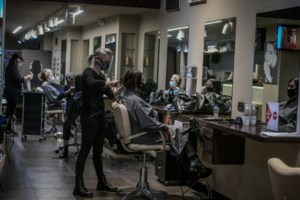 Σάκης Αρναούτογλου: Εβδομάδα με σκονοσύννεφα, λασποβροχές και ζέστη - Νέα αλλαγή σκηνικού από το Σάββατο - εικόνα 2