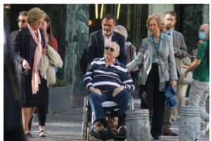 Κωνσταντίνος: Γλύξμπουργκ, τέως βασιλιάς, βασιλιάς ή τέως βασιλιάς των Ελλήνων; - Ποιο είναι το σωστό