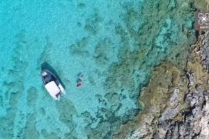 Το λιμάνι του Αργοσαρωνικού που θυμίζει... Μπαχάμες - Απίθανο, εξωτικό τοπίο [βίντεο] - εικόνα 3