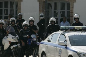 Σοκάρουν οι συνομιλίες των μπράβων του Πειραιά: "Θα σε πετάξουν σε ένα πορτ-μπαγκάζ και δεν θα σε ξαναβρούνε" - εικόνα 2