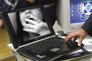 Θρίλερ στη Φολέγανδρο: 26χρονη βρέθηκε νεκρή με τα ρούχα της στη θάλασσα - Αγνοείται ο φίλος της