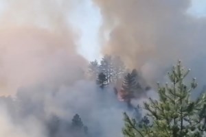 Θεσσαλονίκη: Σε εξέλιξη πυρκαγιά στο Μονόπυλο Καστοριάς