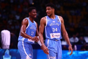 Ο Κυριάκος Μητσοτάκης συναντήθηκε με την Εθνική Μπάσκετ- Τα δώρα που του έκαναν οι διεθνείς και η Ομοσπονδία [εικόνες] - εικόνα 8