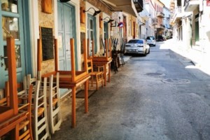 Ποιες επιχειρήσεις ανεβάζουν ρολά αύριο Δευτέρα - Οι κανόνες επαναλειτουργίας τους