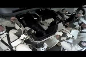 Επέστρεψαν στη Γη οι εγκλωβισμένοι αστροναύτες της NASA: Τους υποδέχτηκαν... δελφίνια [εικόνες - βίντεο] - εικόνα 4