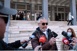 Θεσσαλονίκη: Ποινική δίωξη στον πατέρα του μαθητή που αρνήθηκε να κάνει self test