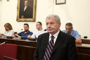 Θάνατος Σήφη Βαλυράκη: Βίντεο - ντοκουμέντο με το δεύτερο σκάφος δίπλα στο φουσκωτό - Το τράβηξαν τρεις γυναίκες - εικόνα 2