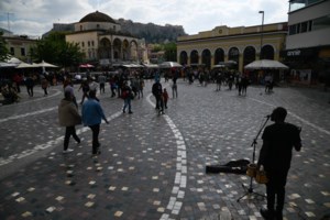 Ημαθία: "Μας τρώει ότι δεν είχε κάνει το εμβόλιο" - Λύγισε ο πατέρας του 51χρονου αστυνομικού που πέθανε από κορονοϊό - εικόνα 2