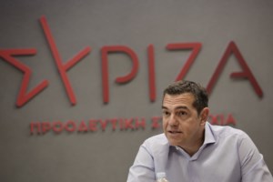 Ο Νάσος Ηλιόπουλος διαδηλώνει για την "ελευθερία του Τύπου": Θα τρέχεις σαν τον Κεντέρη, Πρετεντέρη Πρετεντέρη… - εικόνα 2