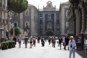 Τζόρτζια Μελόνι: Ποια είναι η οπαδός του Μουσολίνι που δηλώνει έτοιμη να γίνει η πρώτη γυναίκα πρωθυπουργός της Ιταλίας - εικόνα 5