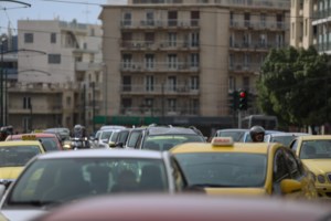 "Έμφραγμα" στους δρόμους της Αθήνας: Δείτε live την κίνηση