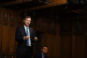 Βρετανία: "Πρέπει να πάρουμε δύσκολες αποφάσεις - Κάποιοι φόροι θα αυξηθούν" είπε ο Χαντ - εικόνα 3