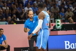 Συγκινητική στιγμή για τον Μέσι: Έπαιξε το τελευταίο εντός έδρας παιχνίδι του με τη φανέλα της Αργεντινής [βίντεο] - εικόνα 3