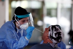 Κορονοϊός: Νέο μήνυμα της κυβέρνησης - "Μετά τις διακοπές προσέχουμε διπλά για μια εβδομάδα"
