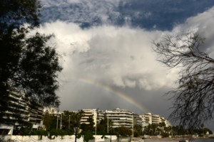 "Ψυχρή Λίμνη": Τι είναι το καιρικό φαινόμενο που μας βασανίζει με βροχές και καταιγίδες