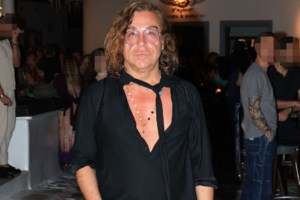 Μύκονος: Αυτά είναι τα γυαλιά και το φυλαχτό που εκλάπησαν - Η καταγγελία και η απάντηση του Τρύφωνα Σαμαρά - εικόνα 2
