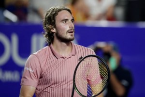 Νέο "σόου" από Τσιτσιπά και Κύργιο: Ο ένας πέταγε μπάλες στον άλλον, τσακώθηκαν και αποδοκιμάστηκαν [Βίντεο] - εικόνα 3