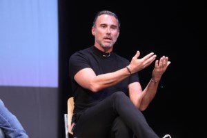 Οι "Σέρρες" του Γιώργου Καπουτζίδη πηγαίνουν στο Netflix