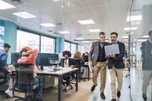 Γιατί έρχεται κοκτέιλ… μολότοφ στους λογαριασμούς ρεύματος από τον Αύγουστο: Πιο ακριβά τα πράσινα τιμολόγια - εικόνα 2