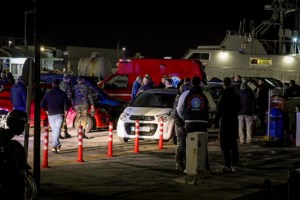 Η ανακοίνωση του Λιμενικού για την τραγωδία στη Χίο: Το ταχύπλοό τους προσέκρουσε στη δεξιά πλευρά του σκάφους μας - εικόνα 3