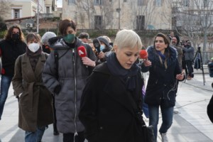 Πέτρος Φιλιππίδης: Η Ελπίδα Νίνου για καταγγέλλουσα - ''Θρασύτατη, έπαιρνε τηλέφωνα τον σύζυγό μου'' [βίντεο] - εικόνα 2