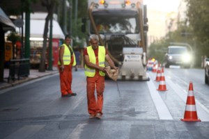 Κυκλοφοριακό χάος στους κεντρικούς δρόμους της Αθήνας - Άρχισαν τα έργα για τον "Μεγάλο Περίπατο" - εικόνα 2