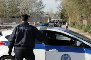 Συναγερμός στην κυβέρνηση για την άρνηση των ηλικιωμένων να εμβολιαστούν – Νέα έκκληση Μητσοτάκη: Σώστε τη ζωή σας