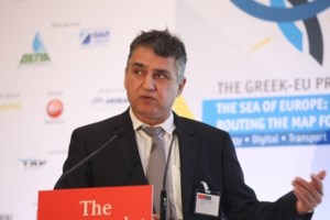 Τραγωδία στα Τέμπη: Ανείπωτος θρήνος στις κηδείες θυμάτων – Σε εξέλιξη η παράδοση των σορών [εικόνες, βίντεο] - εικόνα 15