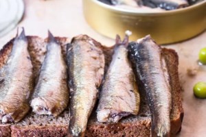 Αυτά είναι τα φαγητά που πρέπει να αποφεύγουμε εάν έχουμε υψηλή χοληστερίνη