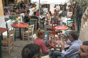 Επίσημο: Με μουσική η εστίαση και ωράριο κυκλοφορίας μέχρι 01:30 από το Σάββατο - Τέλος στη νυχτερινή απαγόρευση από 1η Ιουλίου - εικόνα 4