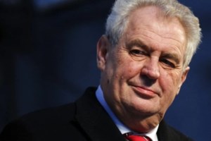 Τα ΕΛΤΑ στηρίζουν τη ΛΟΑΤΚΙ κοινότητα με σειρά γραμματόσημων: Στα κάγκελα η "Δημοκρατία"