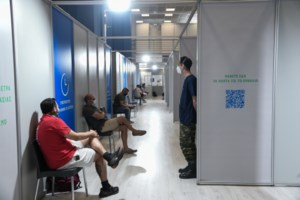 Γώγος: Η επιδημία των 18άρηδων έχει γίνει επιδημία των 35άρηδων, τώρα που σταμάτησαν τα γλέντια - εικόνα 2