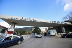 Γιατρός έκανε εφημερία και του έκλεψαν μέχρι και τις ρόδες από το αυτοκίνητο - "Η διοίκηση ούτε που πήρε ένα τηλέφωνο"