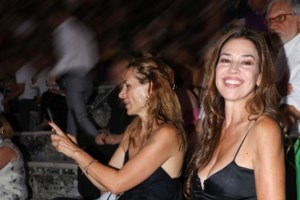 Ζέτα Μακρυπούλια: Η υπερέκθεση με έπνιξε, μου δημιούργησε κρίσεις πανικού - Υπήρξαν "βρώμικα" εξώφυλλα