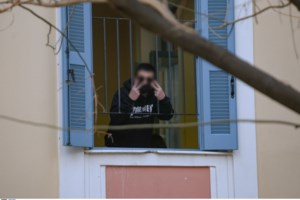 Κρήτη: Αστυνομικός ο γονέας που έκανε αγωγή στη διευθύντρια Λυκείου για τα self test [βίντεο]