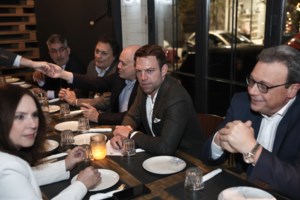 Επίθεση Κασσελάκη στους "11": Δεν σεβάστηκαν τον κόσμο, έπρεπε να παραδώσουν τις έδρες τους - Επιασαν στασίδι στα κανάλια - εικόνα 3