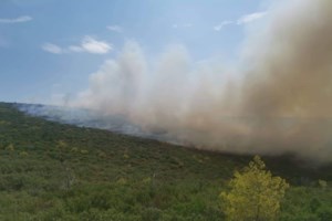 Φωτιά σε κατάστημα με φιάλες υγραερίου στην Αχαρνών: Συνεχείς εκρήξεις - Διακοπή της κυκλοφορίας [εικόνες-βίντεο]