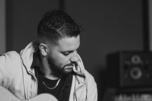 Tι συμβαίνει με τον Μάνο Δασκαλάκη; Την ημέρα του θανάτου της Τζωρτζίνας ανέβασε βίντεο στο tik tok με Κότσιρα - εικόνα 9