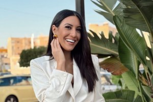 Ζέτα Μακρυπούλια: Ποζάρει με μαγιό στην καρδιά του χειμώνα - Οι διακοπές στο Βιετνάμ [εικόνες]