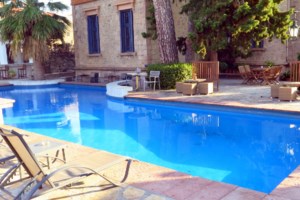 Πέθανε το κοριτσάκι 2,5 ετών που είχε πέσει σε πισίνα της Ρόδου - Κατέληξε σε βρετανικό νοσοκομείο μετά από 12 ημέρες