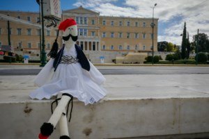 Σακελλαροπούλου για 25η Μαρτίου: Τα έθνη καταλαμβάνουν τη θέση τους στο χάρτη της ιστορίας με πίστη στις δικές τους δυνάμεις