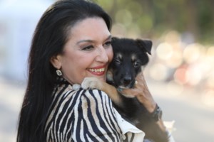 Ένοχη η stalker του Πλούταρχου - Καταδικάστηκε σε 18 μήνες φυλάκιση με τριετή αναστολή