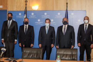 Καραμανλής: Ολα τα μεγάλα λιμάνια της χώρας συνδέονται πλέον "σιδηροδρομικά"