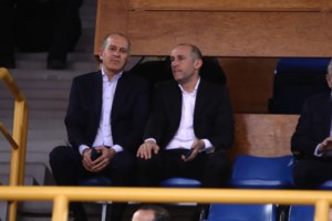 Ολυμπιακός-Παναθηναϊκός: O Πάρις Λι καταγγέλλει πως δέχεται απειλές μέσω Instagram