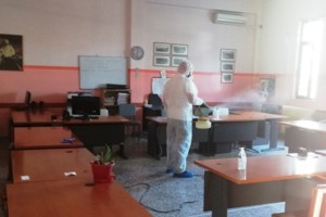 Θεσσαλονίκη: Στα χέρια πιάστηκαν γονείς και αστυνομία σε υπό κατάληψη Γυμνάσιο [βίντεο - εικόνες] - εικόνα 3