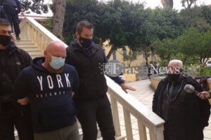 Κατήγγειλε τη μάνα της για ξυλοδαρμό – "Με χτύπησε γιατί δεν διάβαζα", λέει η 12χρονη