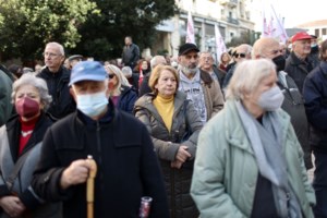 Handelsblatt: Σημαντική μείωση του χρέους στην Ελλάδα