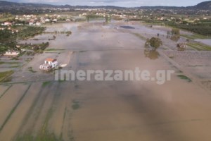 Αιτωλοακαρνανία: Παρέμβαση εισαγγελέα για τη διέλευση μαθητών από τον φουσκωμένο Εύηνο, που έκοψε την ανάσα [Βίντεο] - εικόνα 2